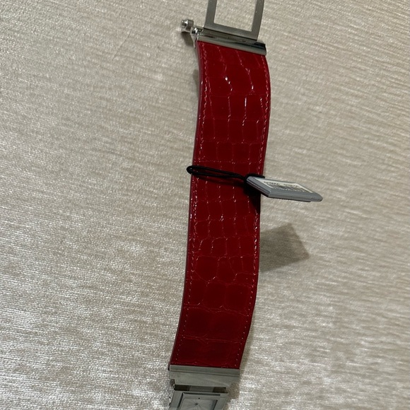 Gc Guess Collection Red Leather Signature Watch. - Picture 5 of 9